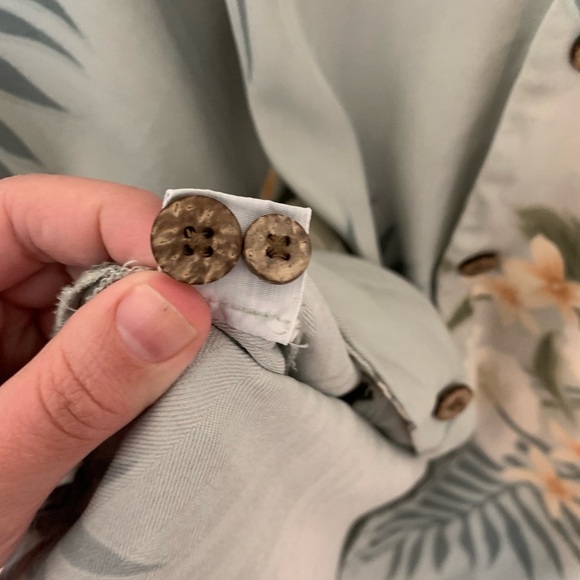 Men’s Tommy Bahama Silk Hawaiian Floral Button Down Shirt XL - Picture 9 of 12